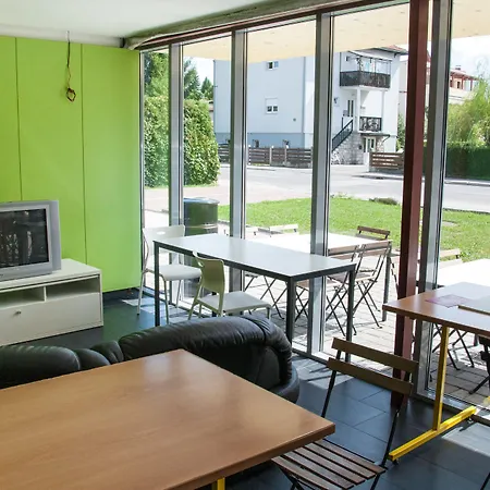 Simbol With Free Private Parking לובליאנה