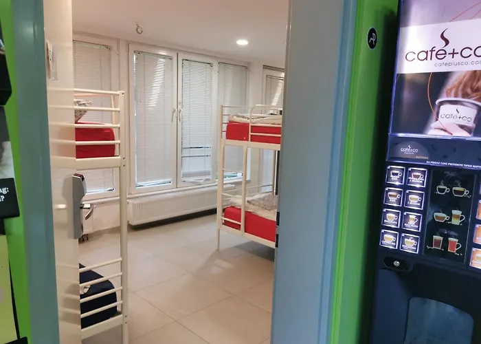 Simbol With Free Private Parking אכסניה *