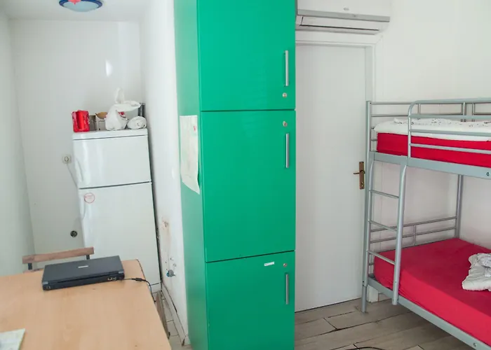 אכסניה Simbol With Free Private Parking