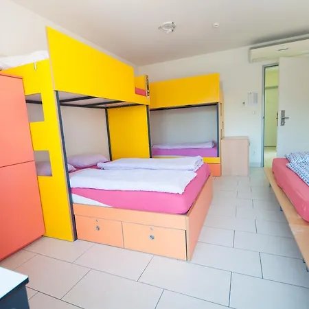 Simbol With Free Private Parking Хостел Любляна