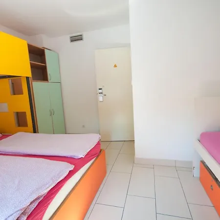 Hostel Simbol With Free Private Parking