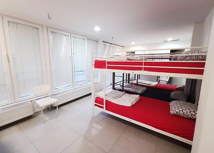 Auberge de jeunesse Simbol With Free Private Parking