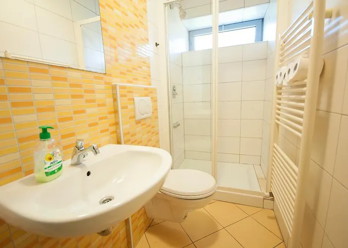 Simbol With Free Private Parking Auberge de jeunesse *