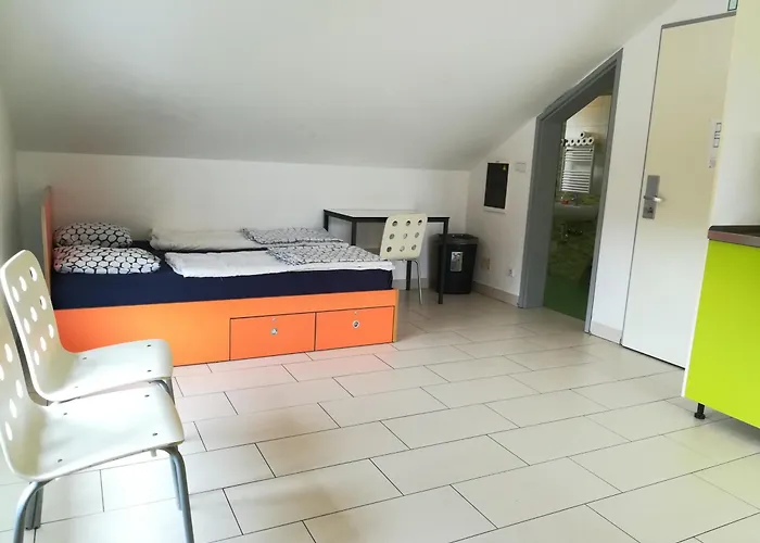 Hostel Simbol With Free Private Parking *