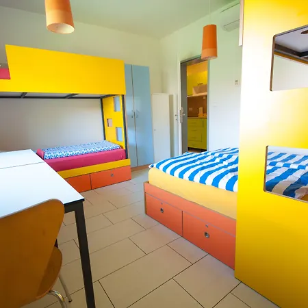 Simbol & With Free Private Parking Hostel *
