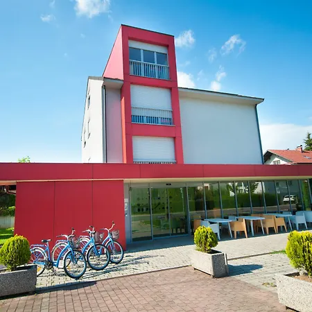 Simbol With Free Private Parking Hostel *