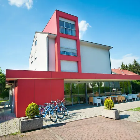 Hostel Simbol With Free Private Parking Ljubljana