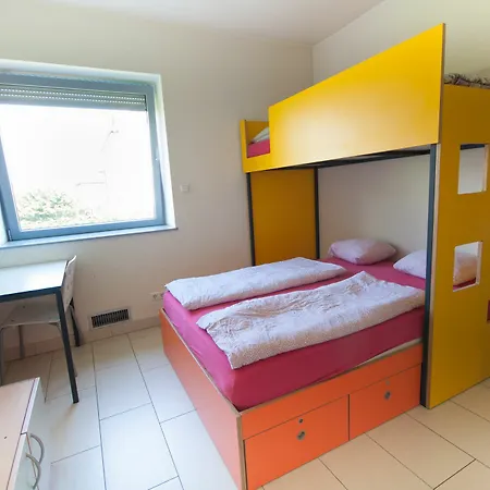 Hostel Simbol With Free Private Parking *