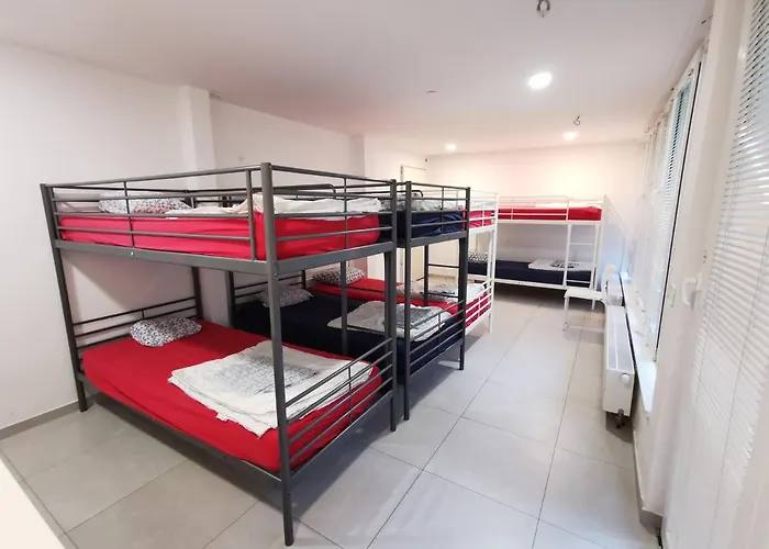 Hostel Simbol With Free Private Parking Ljubljana