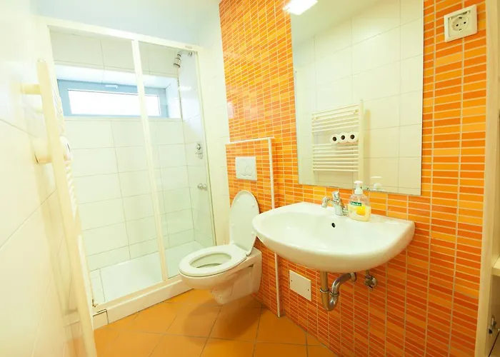 Hostel Simbol With Free Private Parking