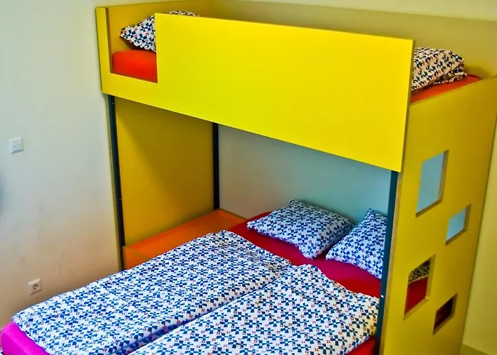 Hostel Simbol With Free Private Parking *