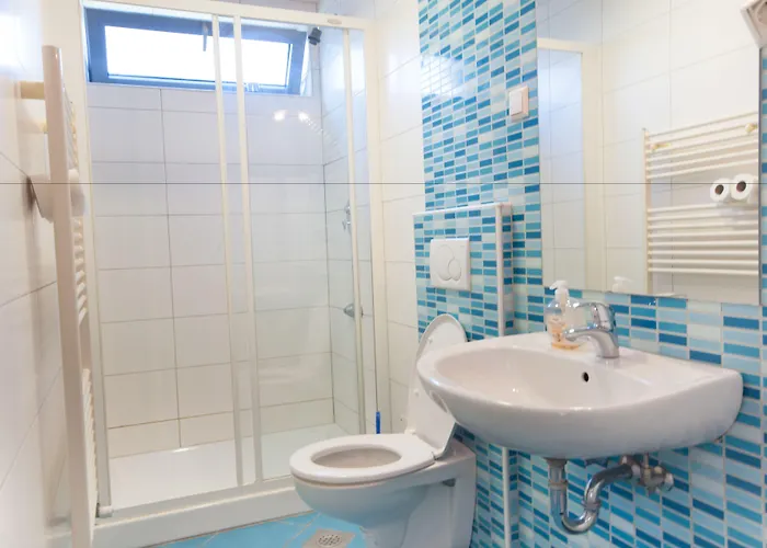 Hostel Simbol With Free Private Parking