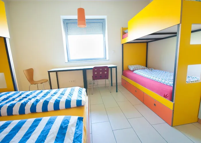 Hostel Simbol With Free Private Parking Ljubljana